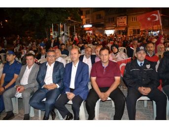 Şuhut'ta Demokrasi Nöbetine Vatandaşlar Akın Etti